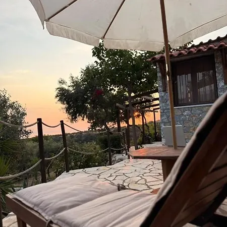 Agnanti Holiday home *